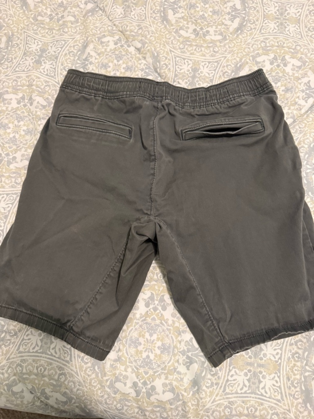 Hollister Men’s 9” Inseam Drawstring Shorts Size Small Grey Jogger Chino Casual - Picture 2 of 4